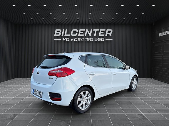Kia Ceed 3 of 5