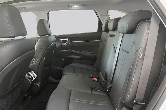 Kia Sorento 9 of 26