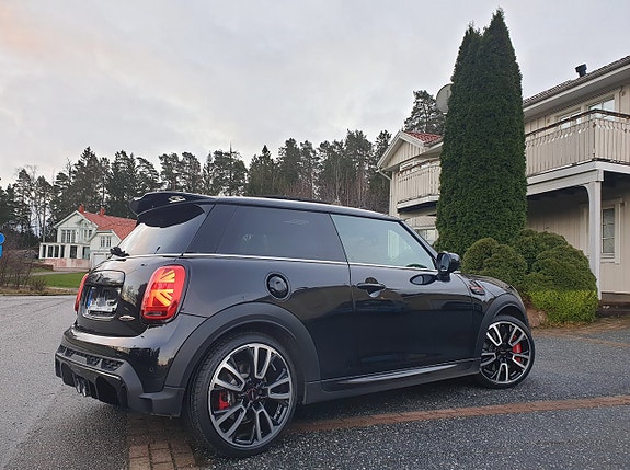 MINI John Cooper Works 5 of 5