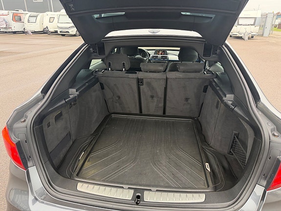 BMW 320 11 of 12