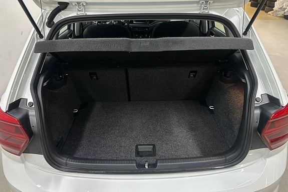 Volkswagen Polo 10 of 23