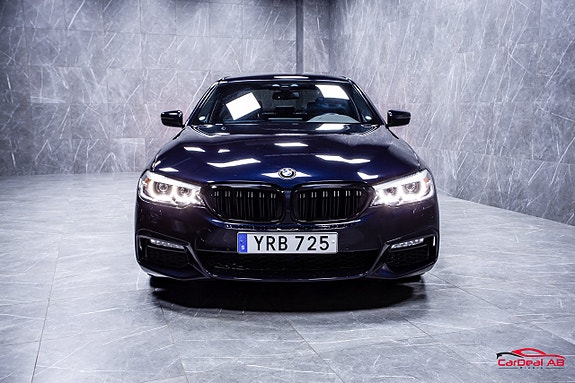 BMW 520 2 of 5