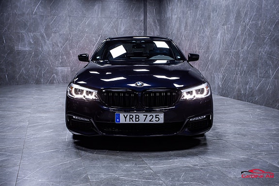BMW 520 2 of 5