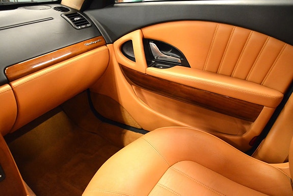 Maserati Quattroporte 17 of 21