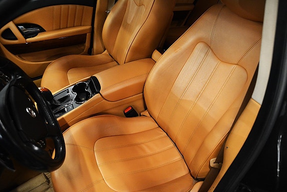 Maserati Quattroporte 18 of 21