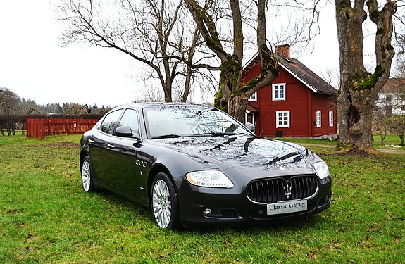 Maserati Quattroporte 3 of 5