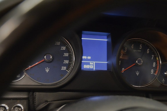 Maserati Quattroporte 15 of 21