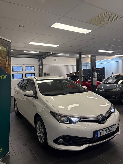 Toyota Auris 4 of 11