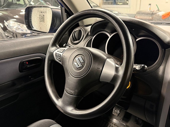 Suzuki Vitara Vitara 3-dörrar 1.6 VVT 4WD 8 of 12