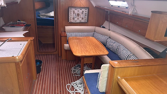 Bavaria 38 Cruiser 5 of 13