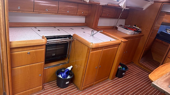 Bavaria 38 Cruiser 6 of 13