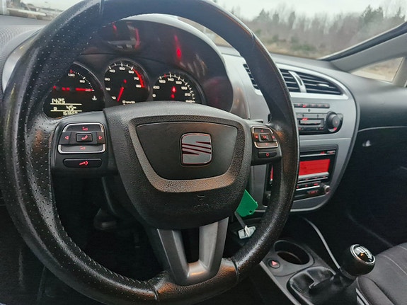 Seat Leon 5 of 5
