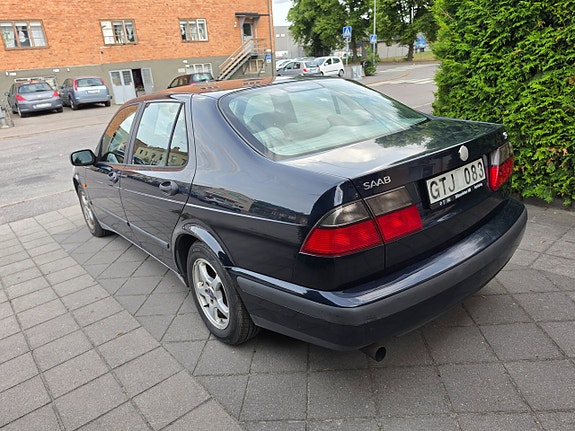 Saab 9-5 3 of 5
