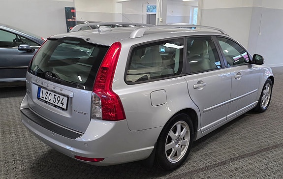 Volvo V50 5 of 5
