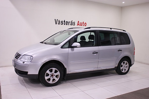 Volkswagen Touran 5 of 23