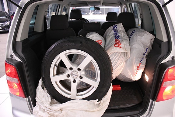Volkswagen Touran 18 of 23