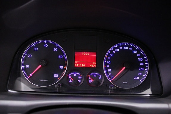 Volkswagen Touran 19 of 23