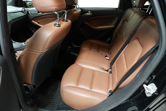 Mercedes-Benz B180 9 of 10