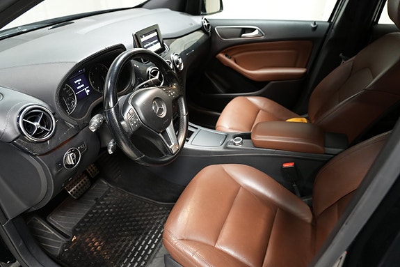 Mercedes-Benz B180 6 of 10