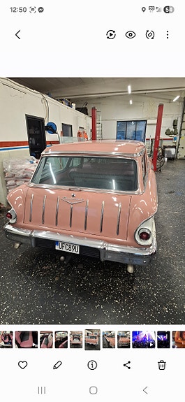 Chevrolet Impala 4 of 5