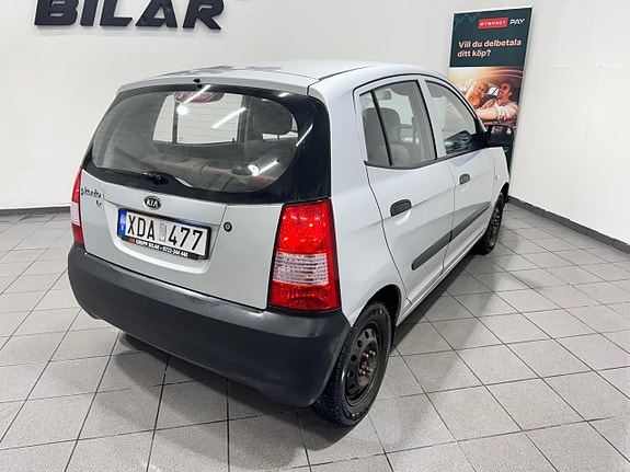 Kia Picanto 15 of 16