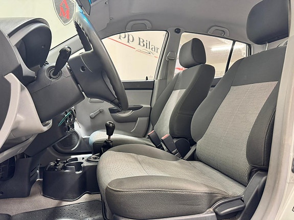 Kia Picanto 14 of 16