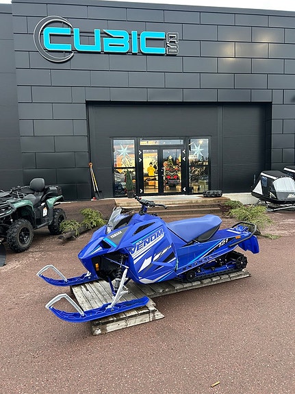 Yamaha sax Venom 400