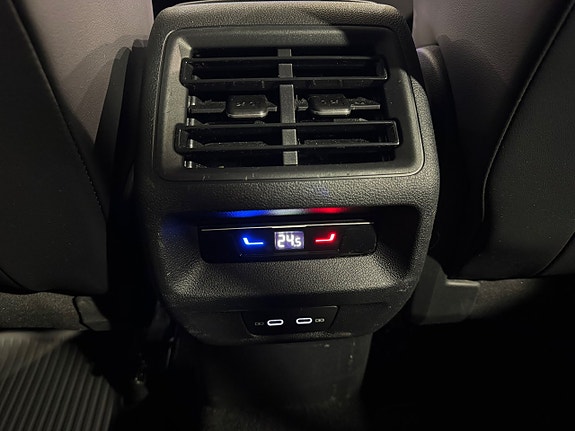 Volkswagen Tiguan 12 of 22