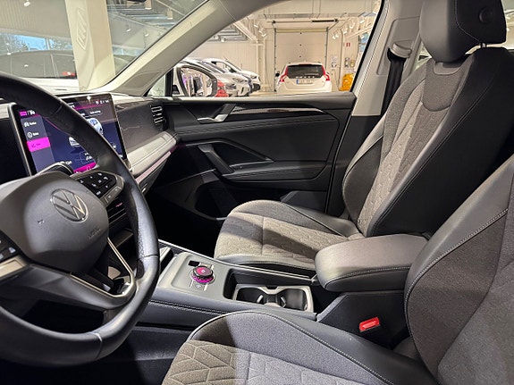 Volkswagen Tiguan 5 of 22