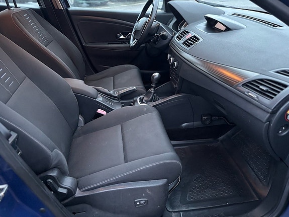 Renault Megane III 9 of 16