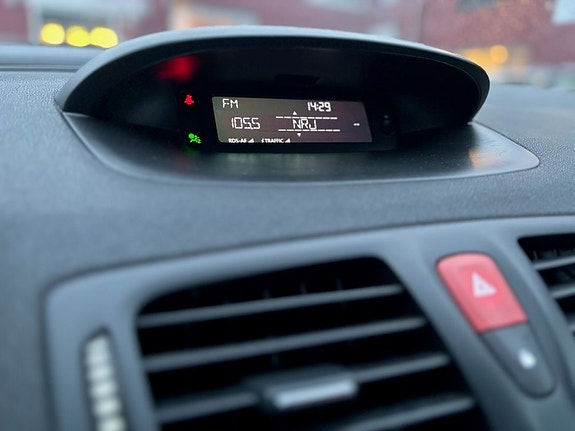 Renault Megane III 14 of 16