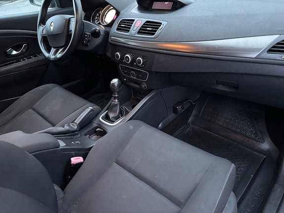 Renault Megane III 10 of 16