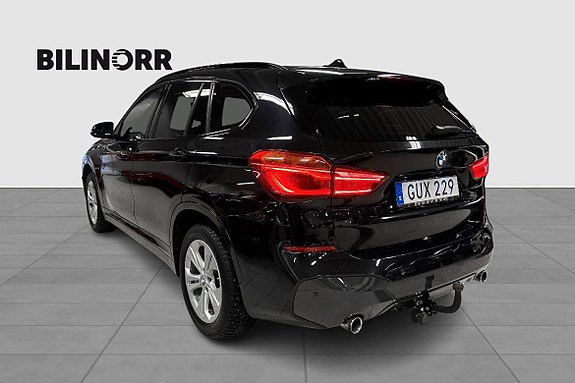 BMW X1 3 of 5