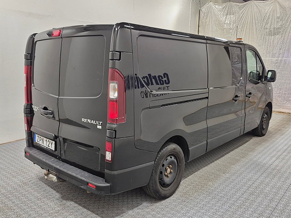 Renault Trafic 4 of 9