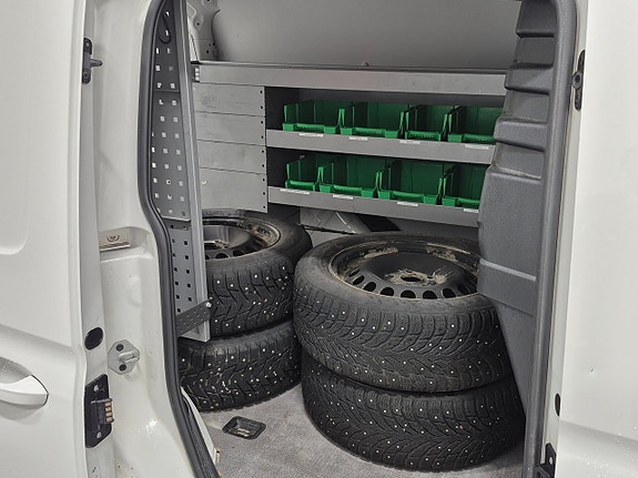 Volkswagen Caddy 9 of 9