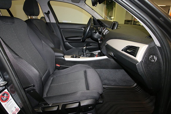 BMW 120 14 of 23