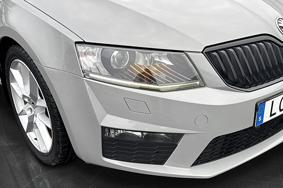 Skoda Octavia 3 of 5