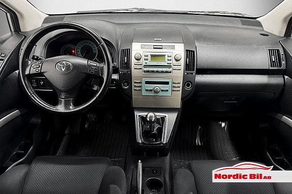 Toyota Corolla Verso 9 of 12