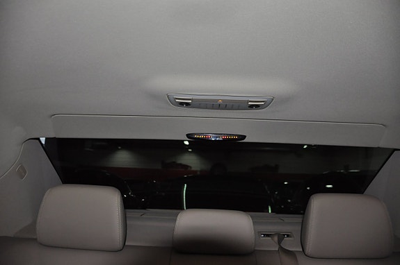 Mercedes-Benz E200 19 of 21