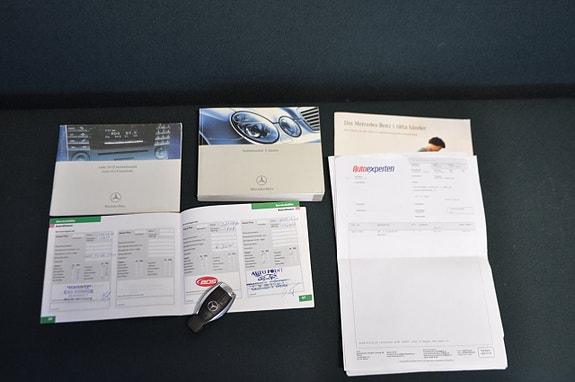 Mercedes-Benz E200 20 of 21