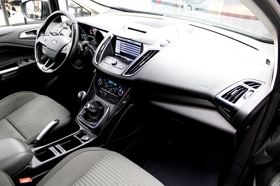 Ford C-Max 14 of 23