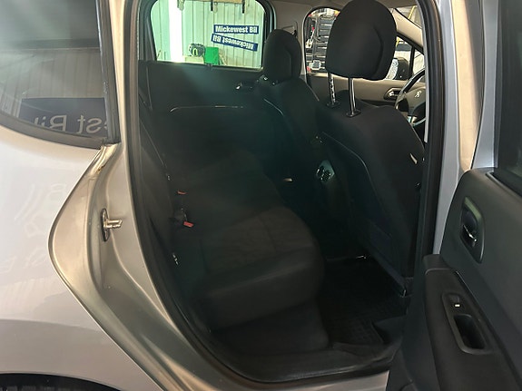 Peugeot 3008 7 of 8