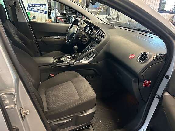 Peugeot 3008 5 of 5