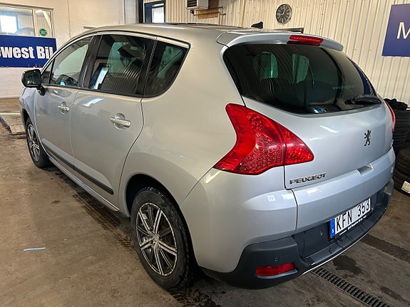 Peugeot 3008 3 of 5