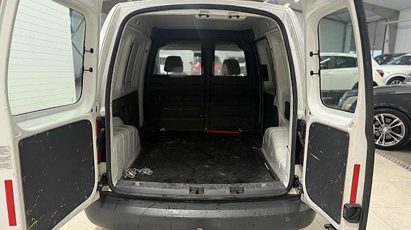 Volkswagen Caddy 10 of 17