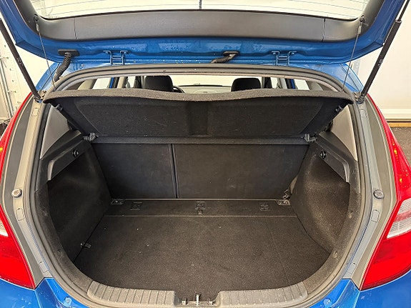 Hyundai i30 11 of 14