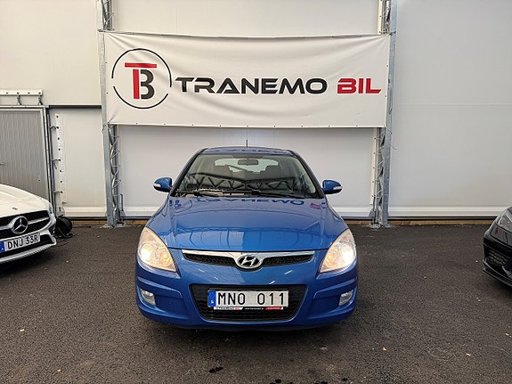 Hyundai i30 2 of 14