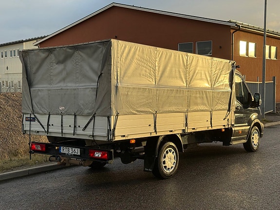 Ford Transit 3 of 5