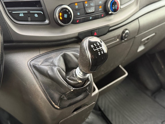 Ford Transit 8 of 13