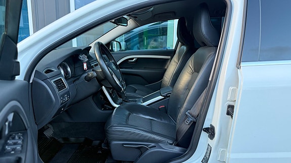Volvo V70 16 of 27